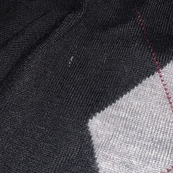 MENS SWEATER. - Picture 2 of 2